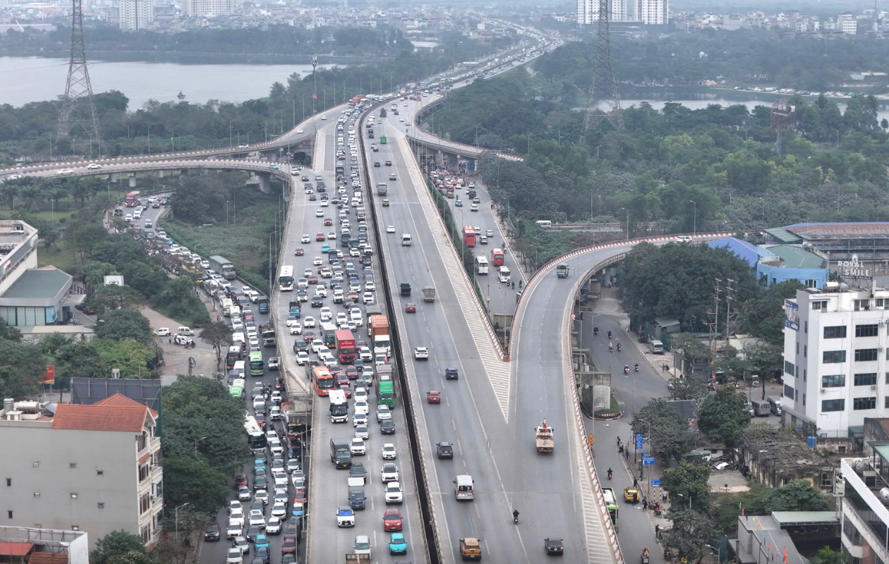 Bộ Xây dựng chỉ đạo toàn ngành đảm bảo giao thông dịp Tết Bính Ngọ 2026