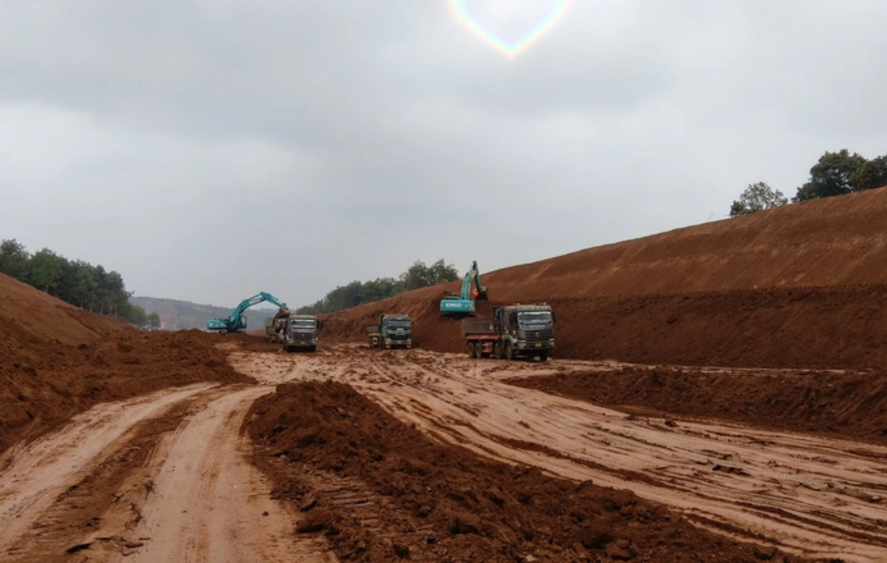Gia Lai: Giao 65 xã, phường thí điểm cấp phép khai thác cát xây dựng, đất san lấp