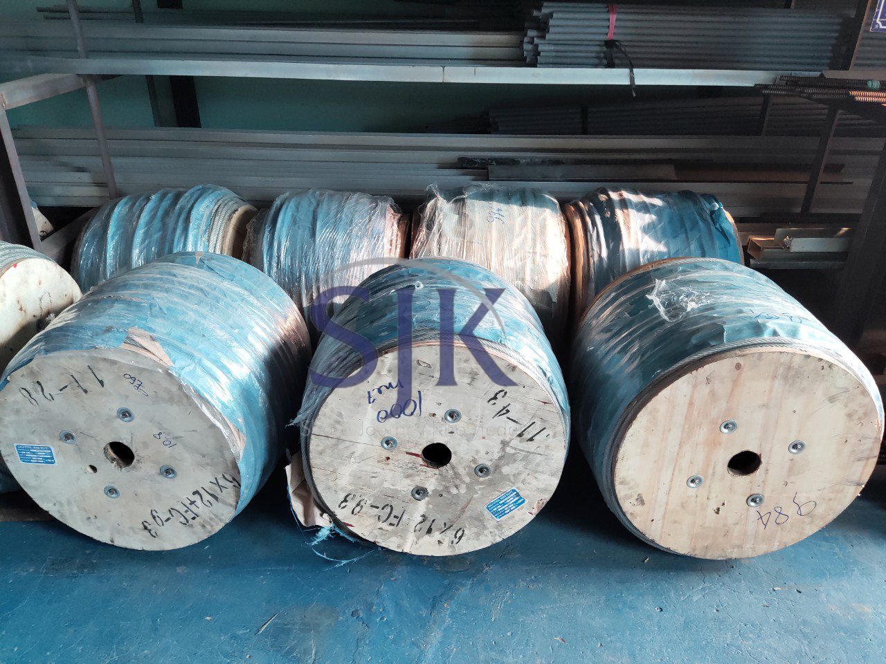 CÁP THÉP BỌC NHỰA – PHỤ KIỆN AO TÔM NỔI