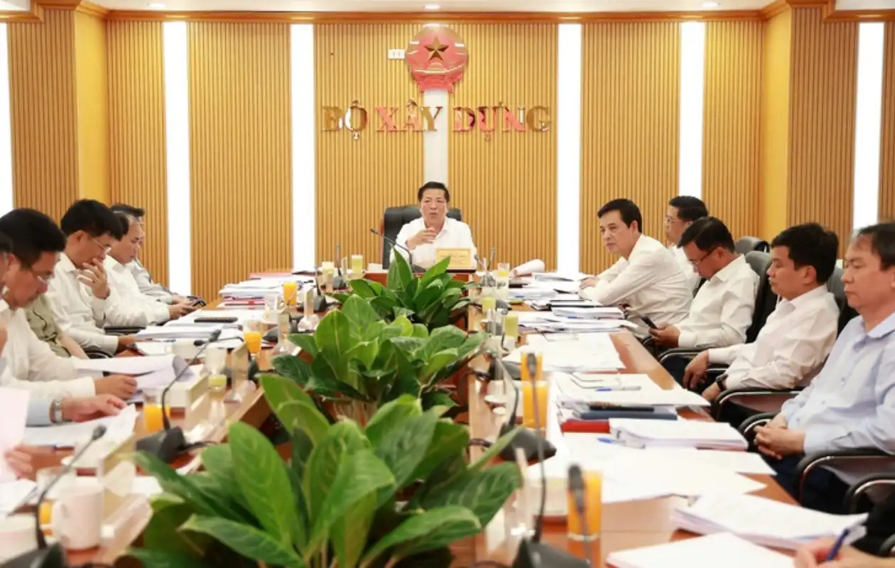Ban Thường vụ Đảng ủy Bộ Xây dựng rà soát đầu tư công và kịch bản tăng trưởng