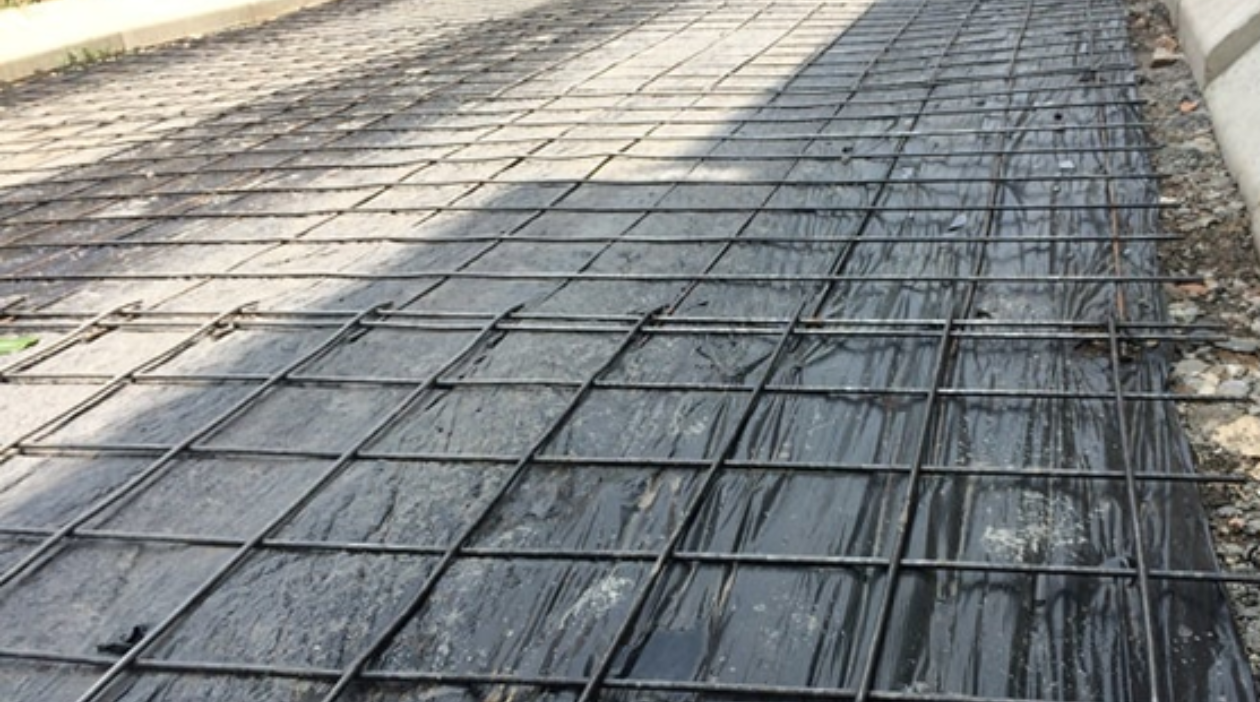 Nilon Trải Sàn Đen – Giải Pháp Chống Thấm Hiệu Quả Cho Công Trình Mùa Mưa