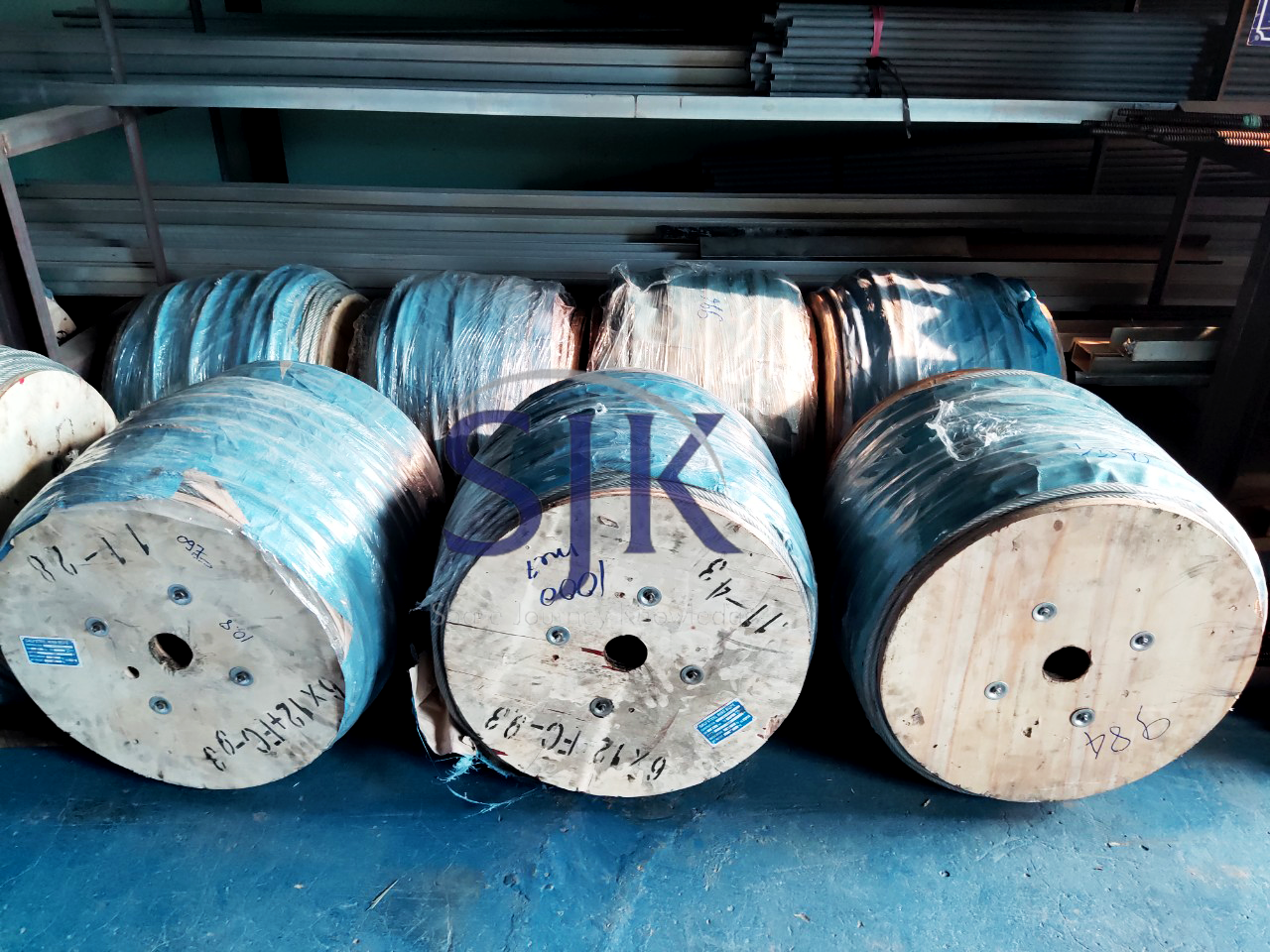 CÁP THÉP BỌC NHỰA – PHỤ KIỆN AO TÔM NỔI