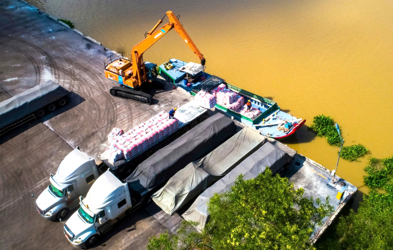 Trong tháng đầu tiên năm 2026, Xuất khẩu xi măng và clinker tăng mạnh